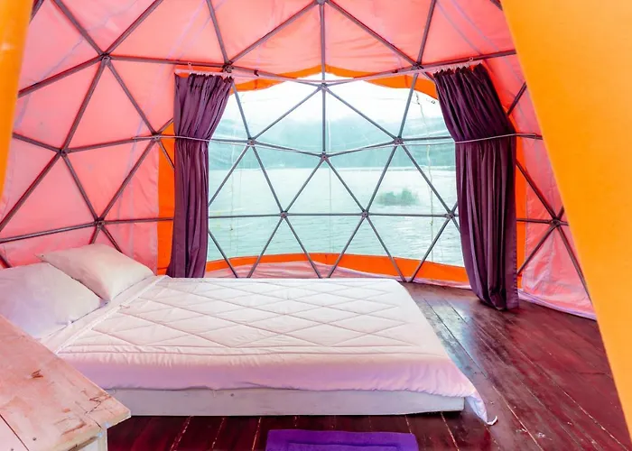 Luxe tent Jempana View